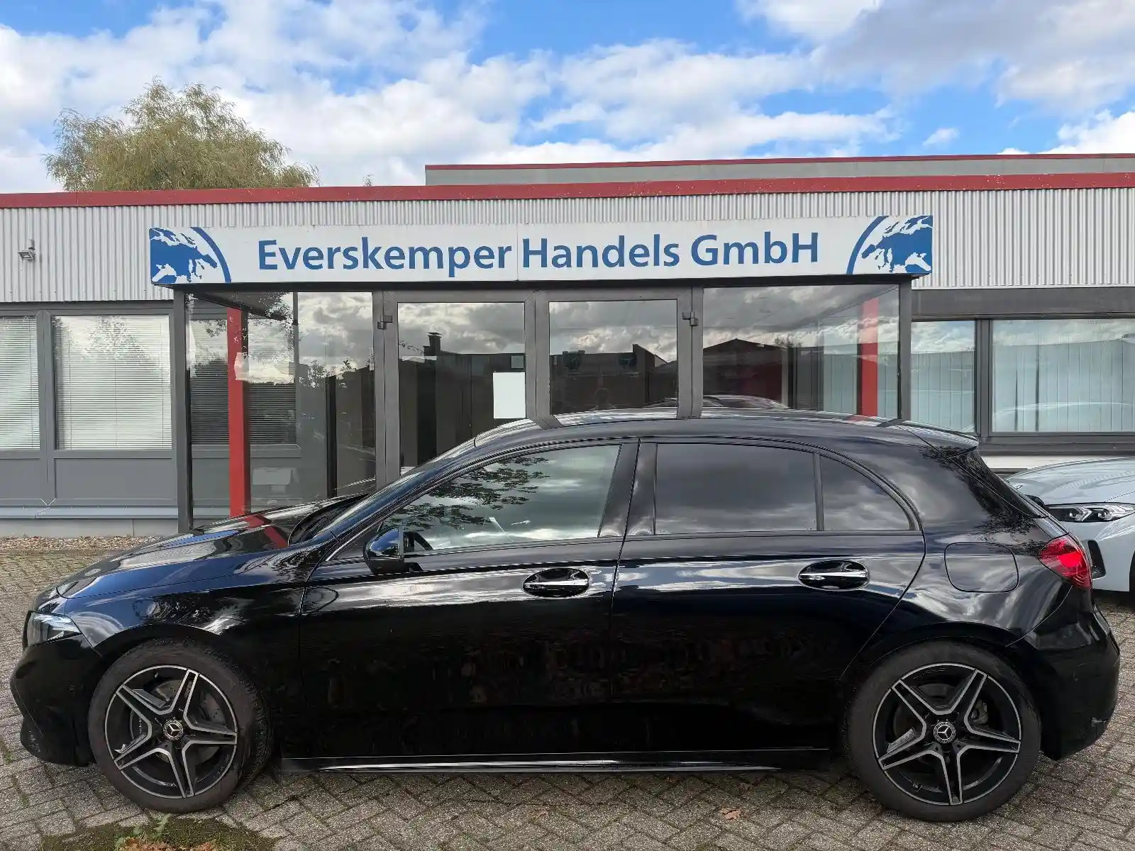 Mercedes-Benz A 220