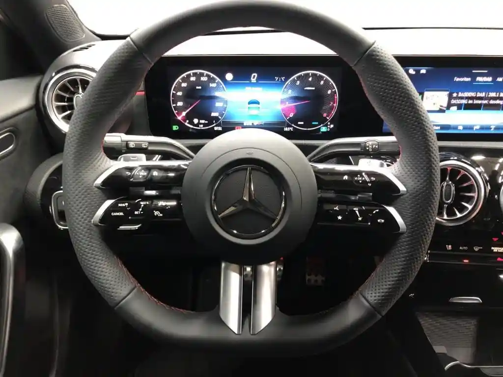 Mercedes-Benz A 180