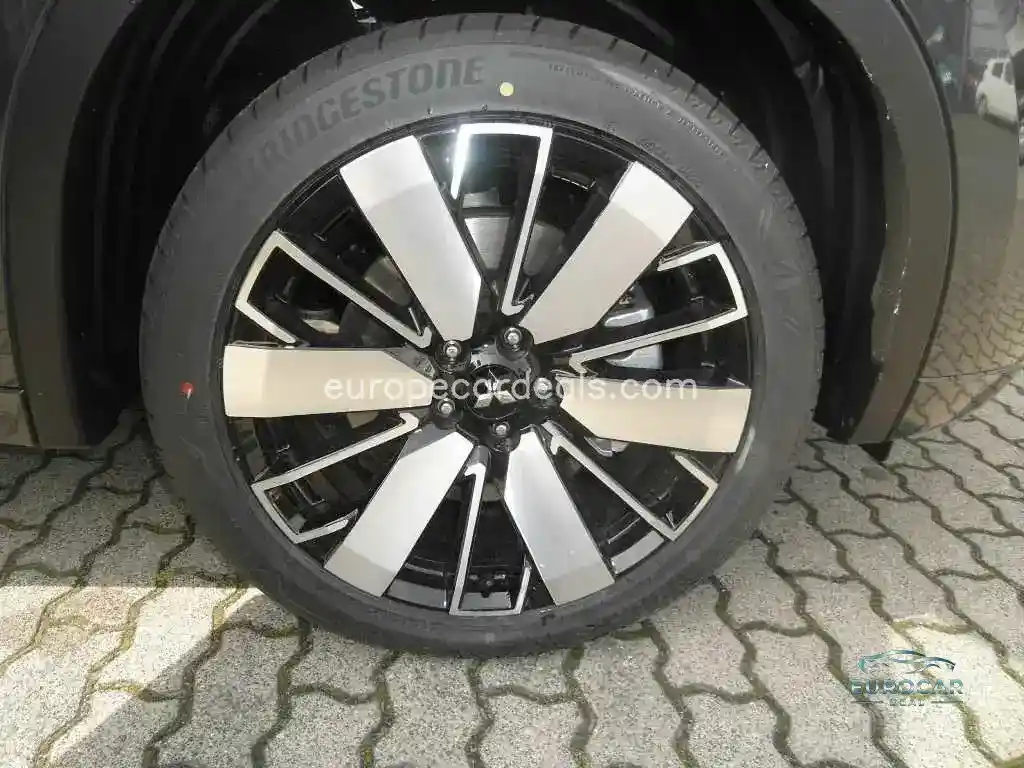 Mitsubishi Plug-in Hybrid Outlander