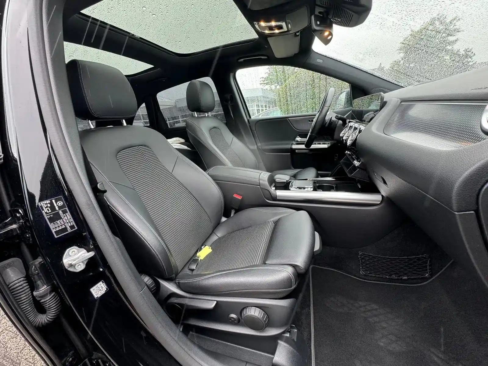 Mercedes-Benz B 220