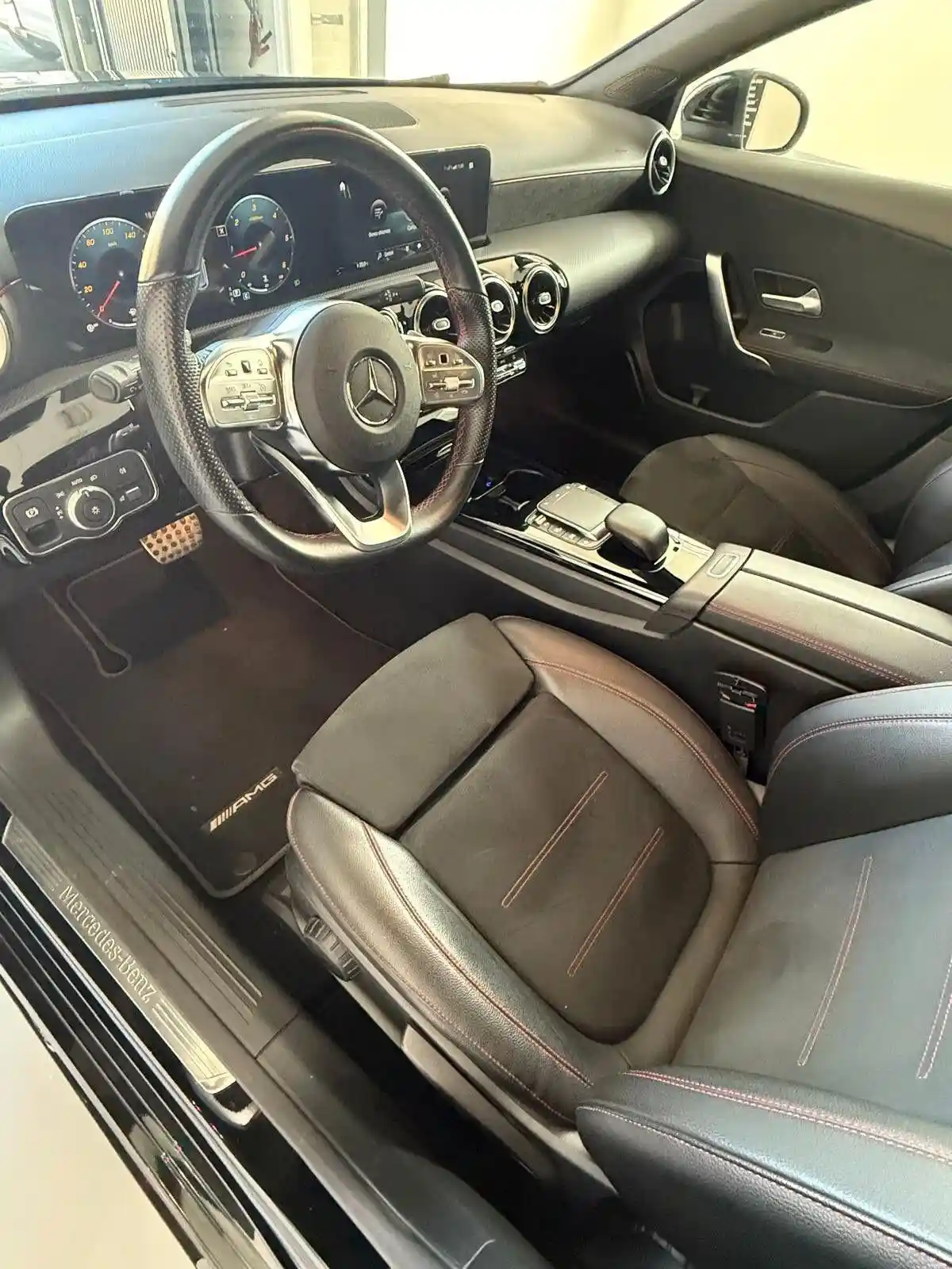 Mercedes-Benz A 200