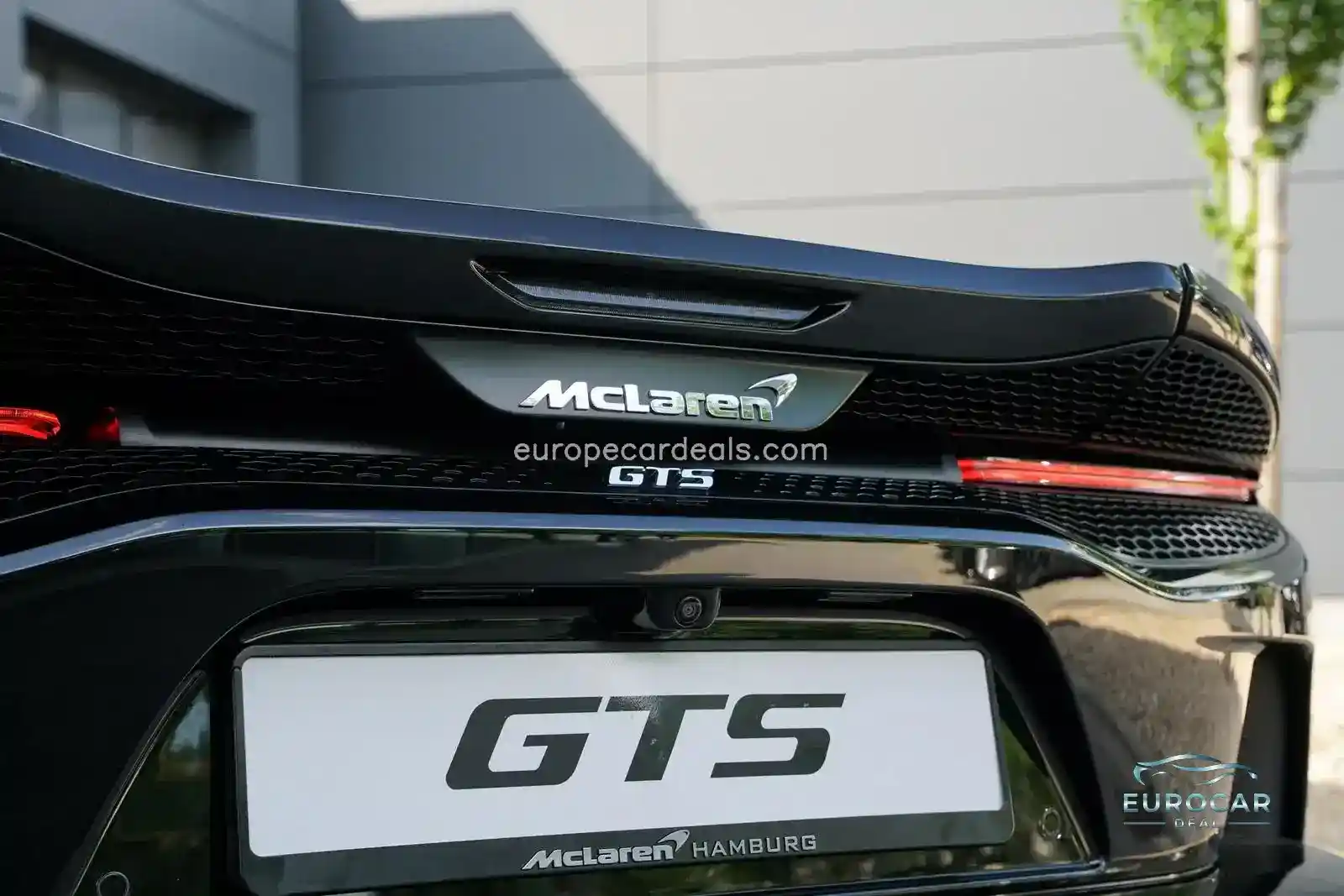 McLaren GT
