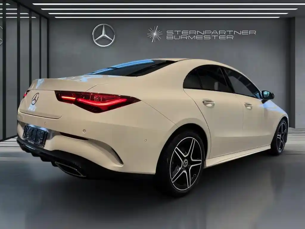 Mercedes-Benz CLA 200