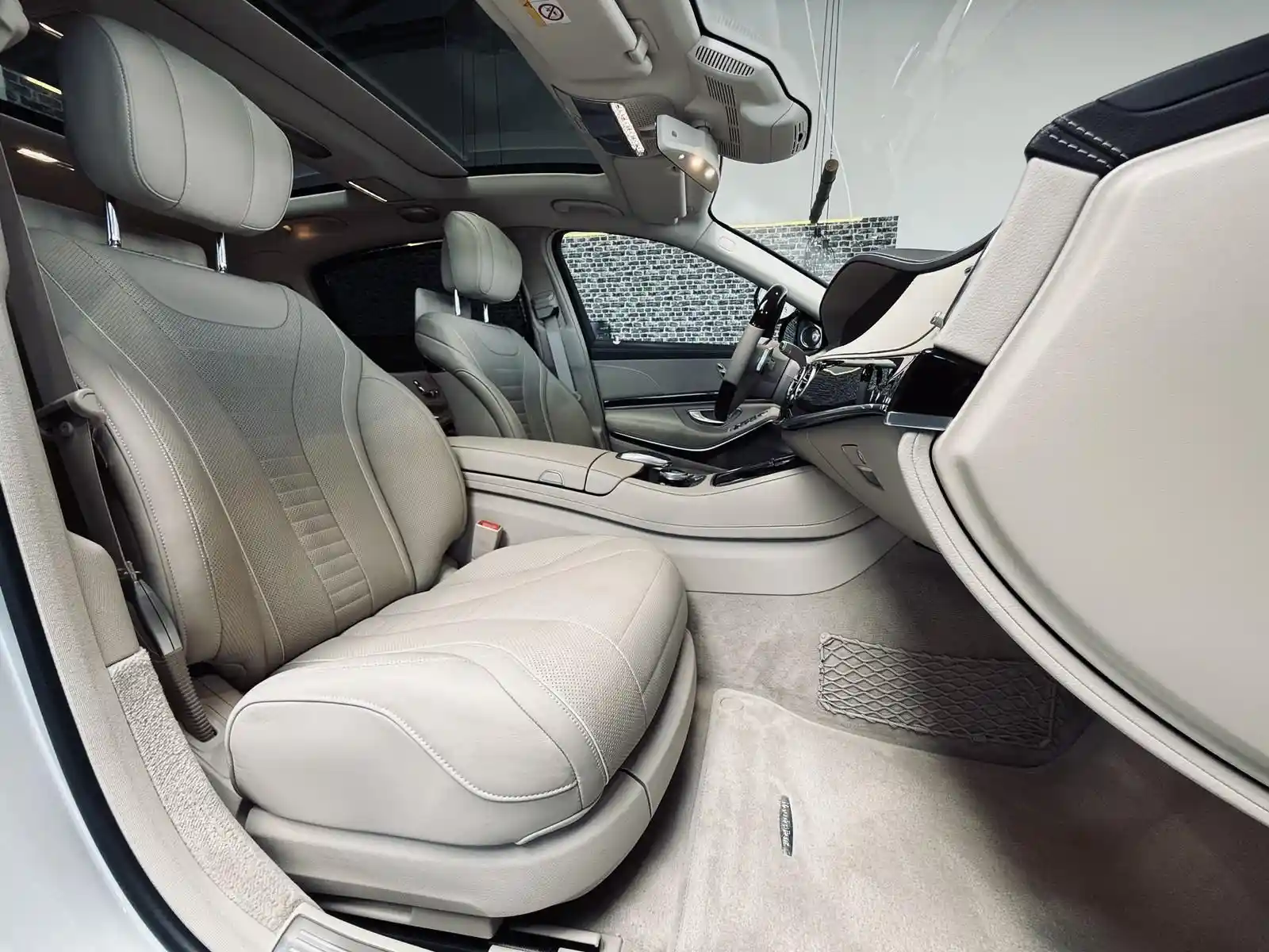 Mercedes-Benz S 560