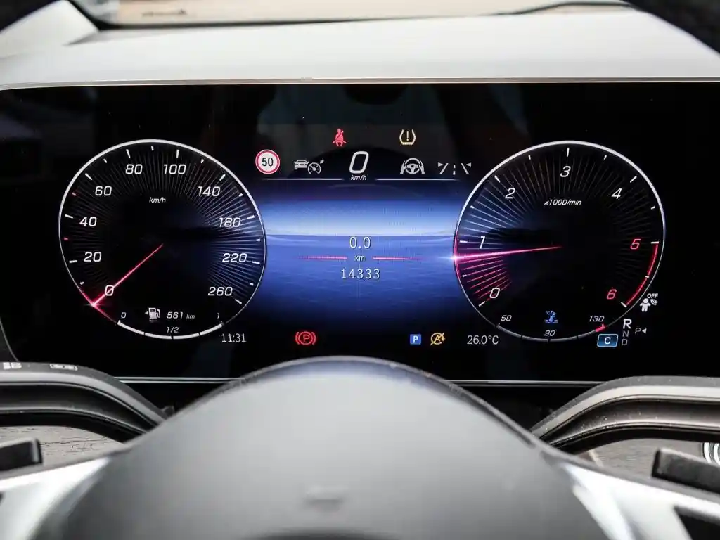Mercedes-Benz V 220