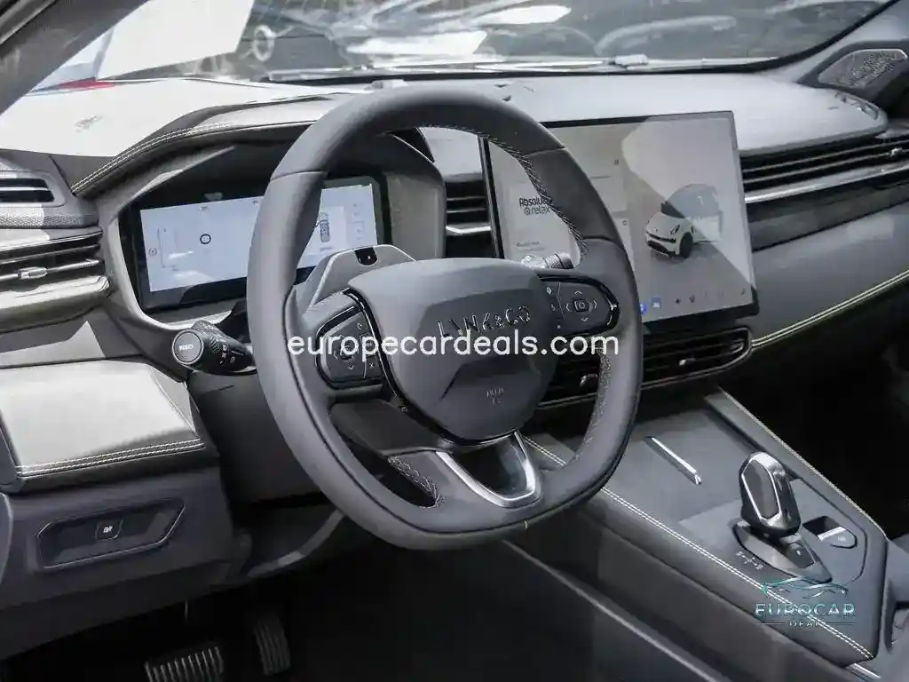 Lynk&Co 01