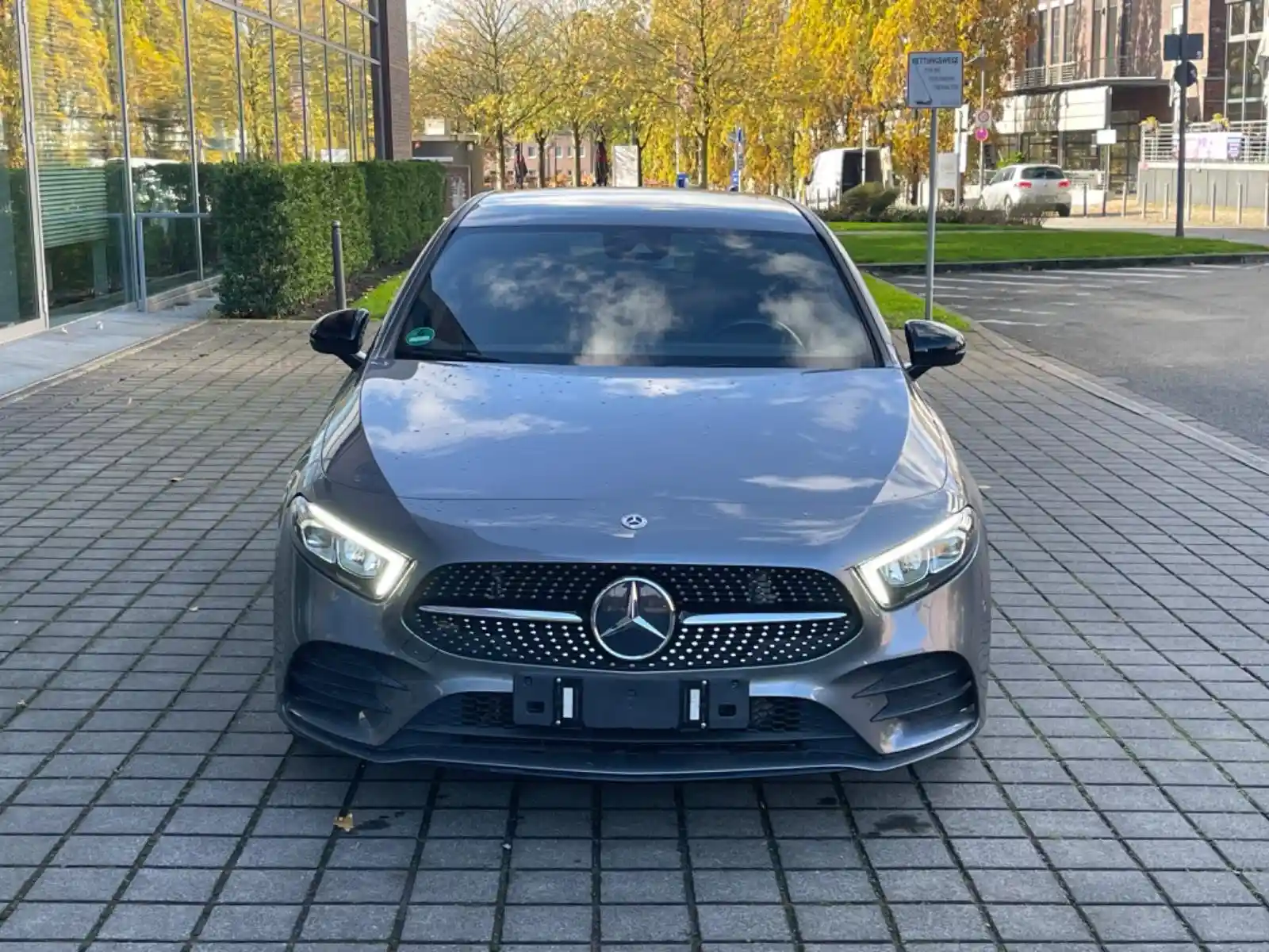 Mercedes-Benz A 220