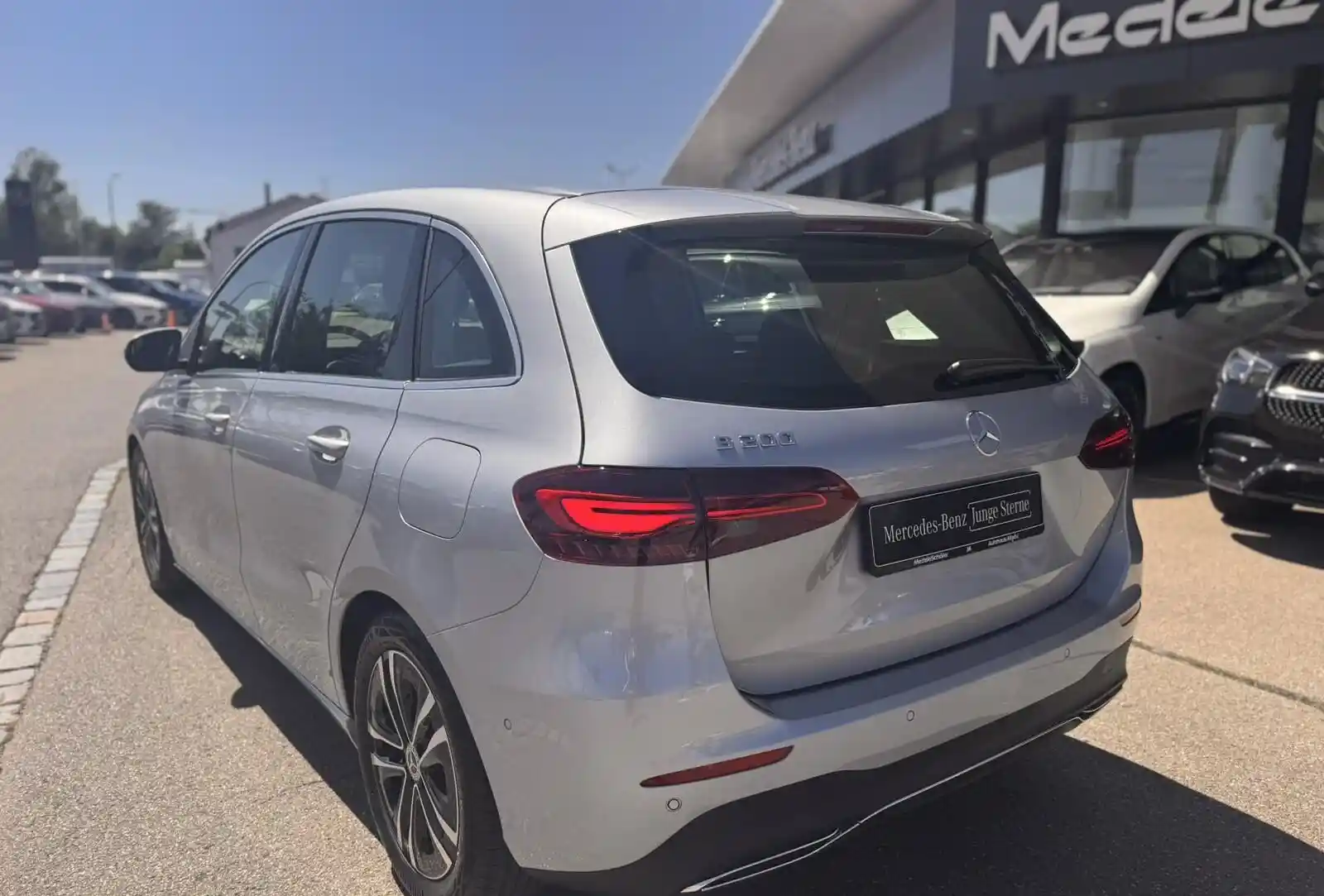 Mercedes-Benz B 200