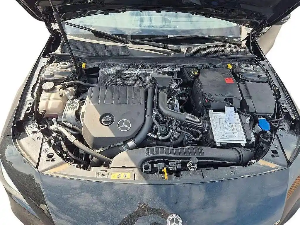 Mercedes-Benz CLA 180