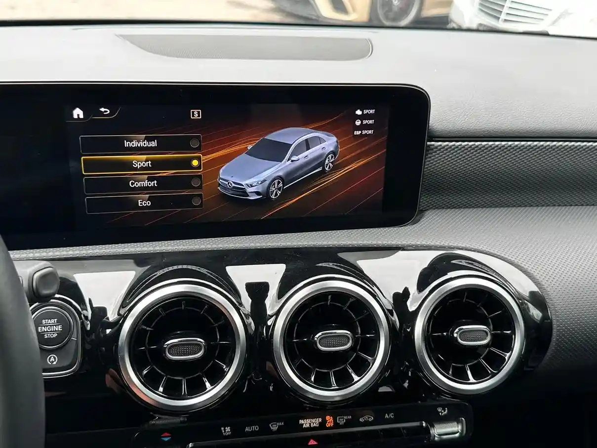 Mercedes-Benz A 200
