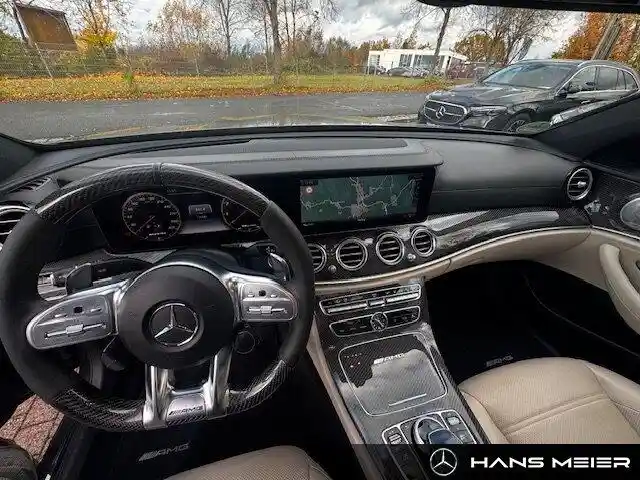 Mercedes-Benz E 63 AMG