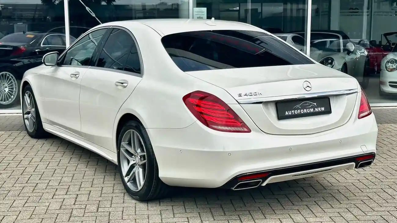 Mercedes-Benz S 400