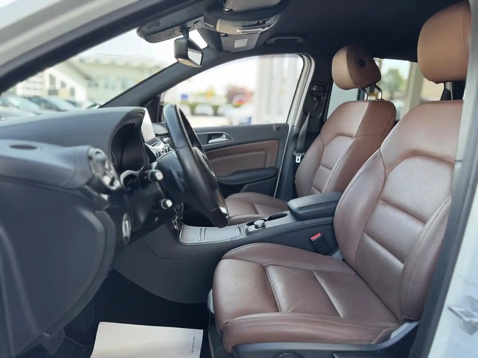 Mercedes-Benz B 220