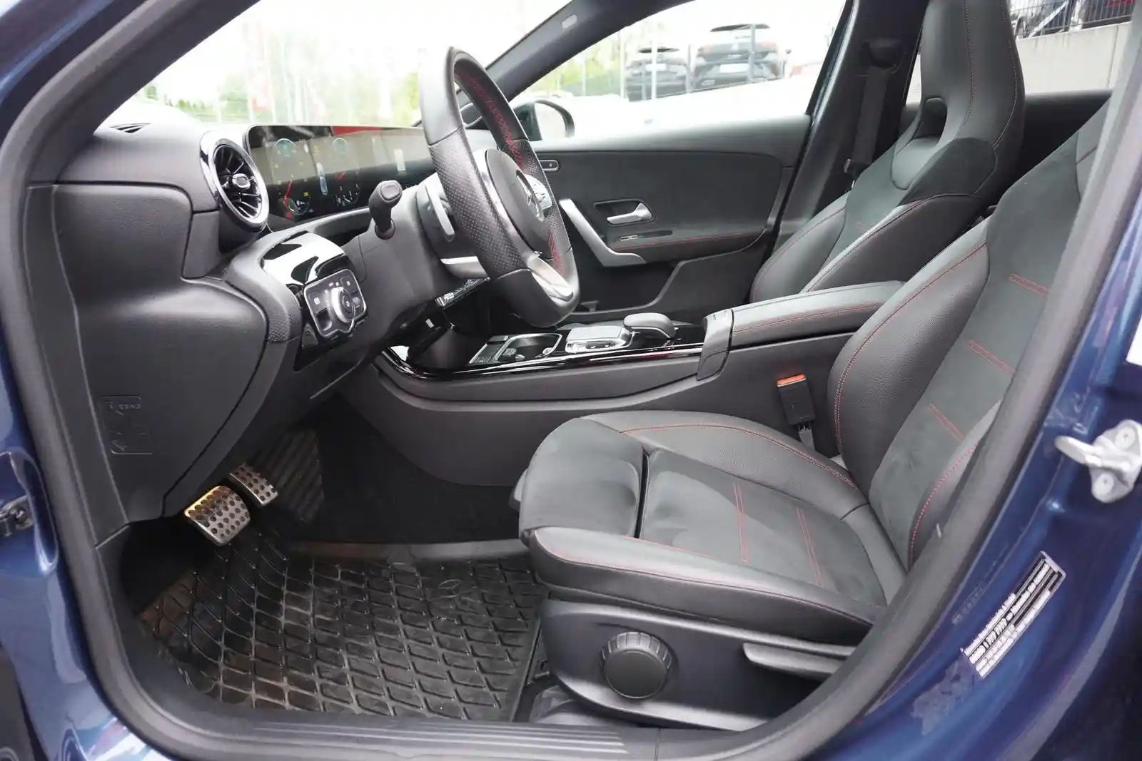 Mercedes-Benz A 220