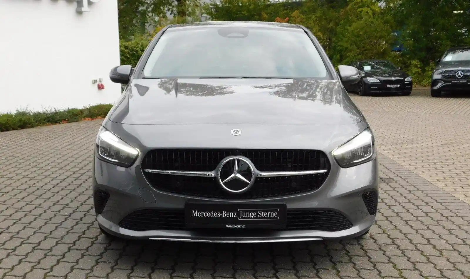 Mercedes-Benz B 200