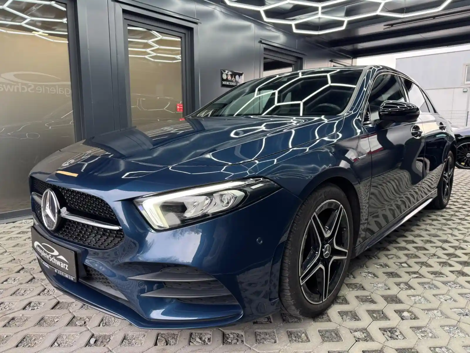 Mercedes-Benz A 180
