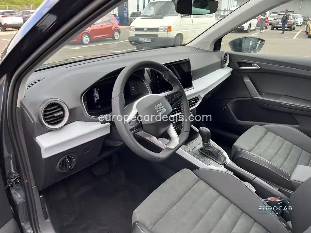 Seat Arona