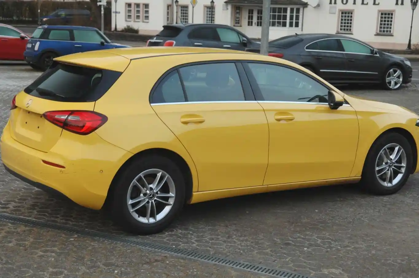 Mercedes-Benz A 180