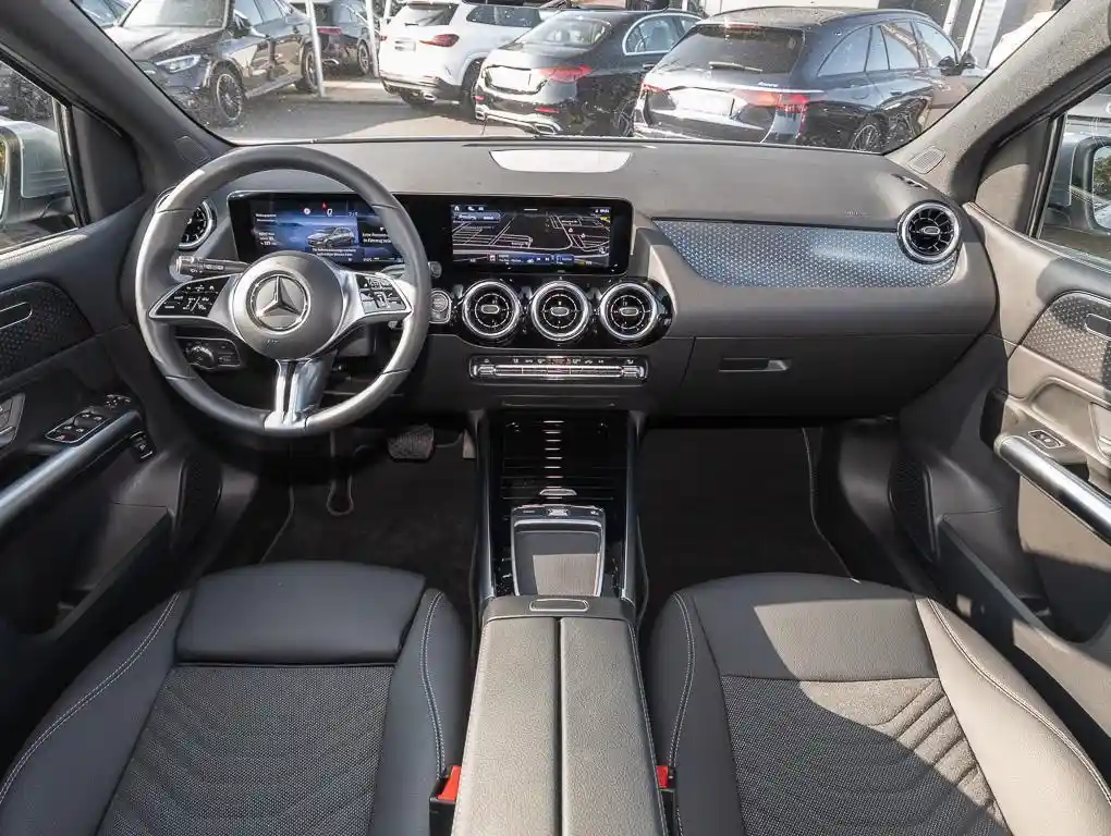 Mercedes-Benz B 180