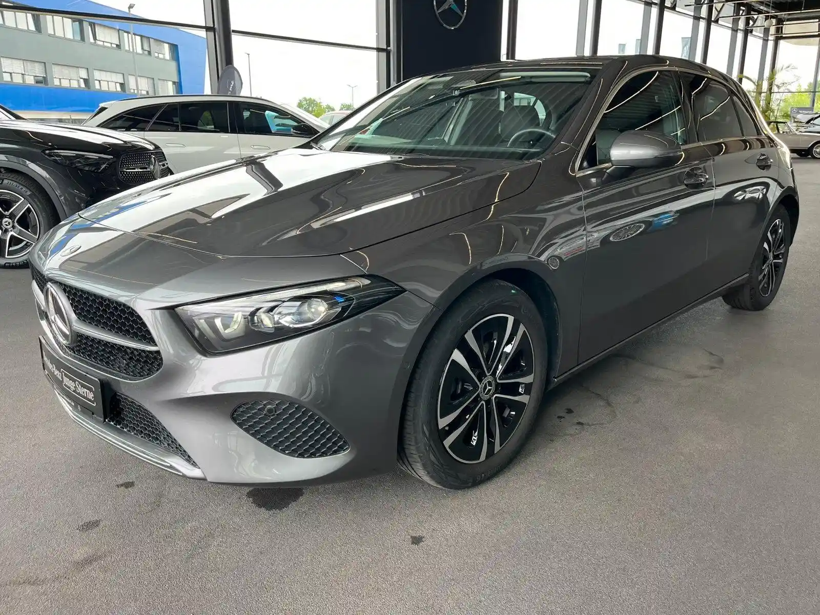 Mercedes-Benz A 200