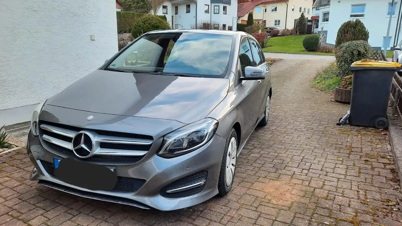 Mercedes-Benz B 200