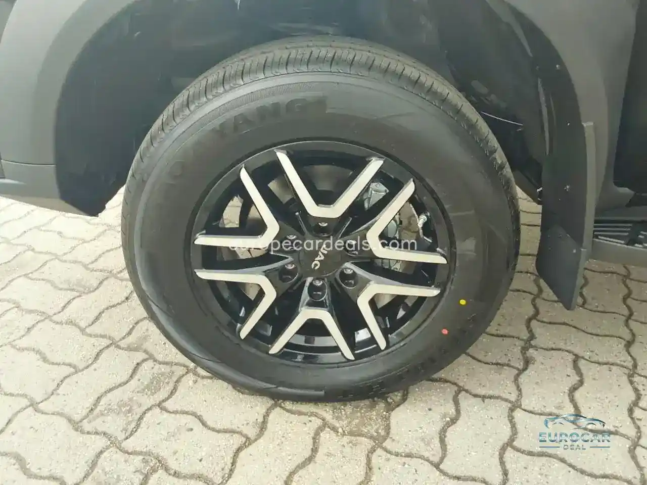 JAC 8 Pro