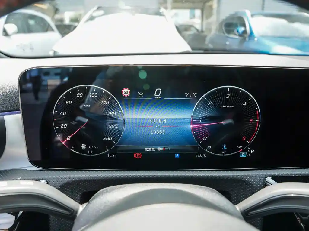 Mercedes-Benz A 200