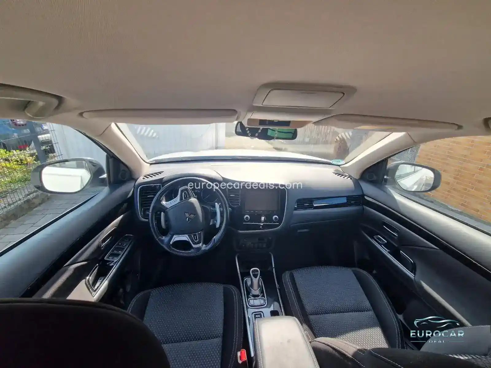 Mitsubishi Plug-in Hybrid Outlander