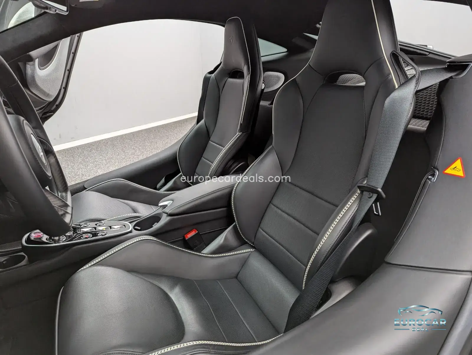 McLaren GT