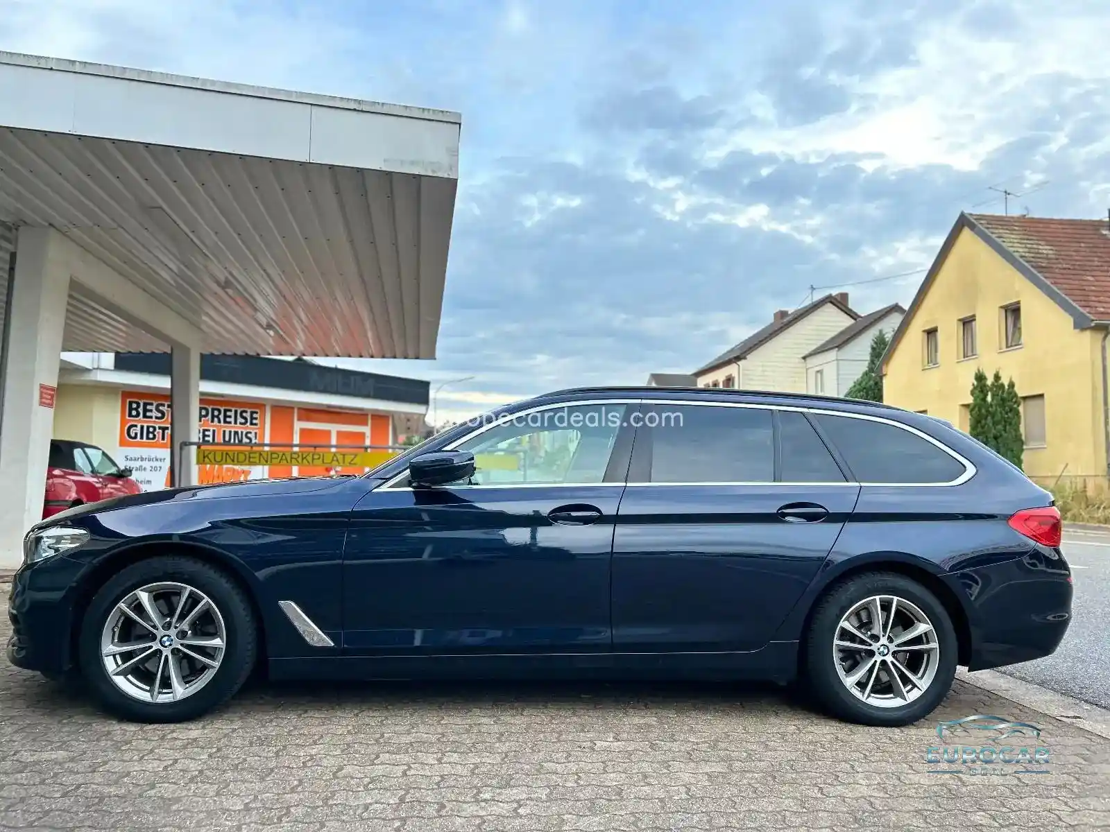 BMW 518