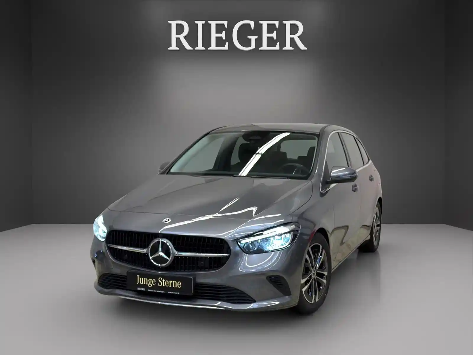 Mercedes-Benz B 200