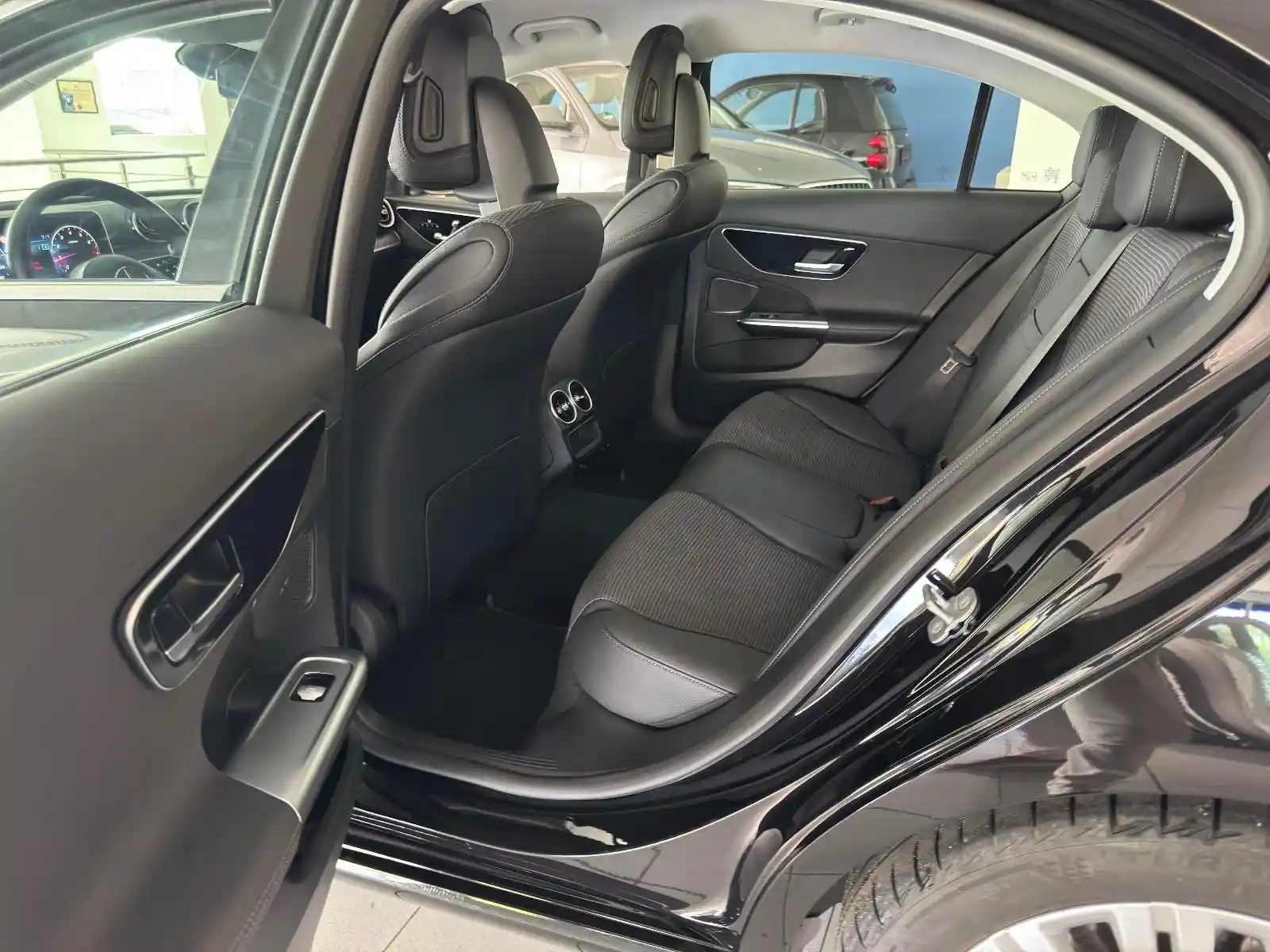 Mercedes-Benz C 200
