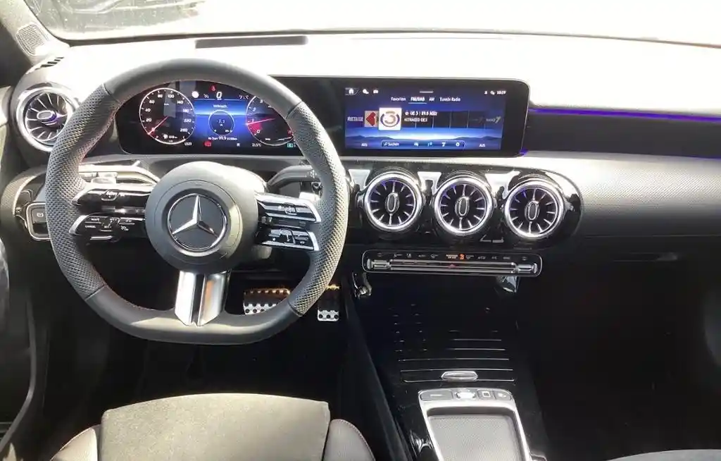 Mercedes-Benz A 220