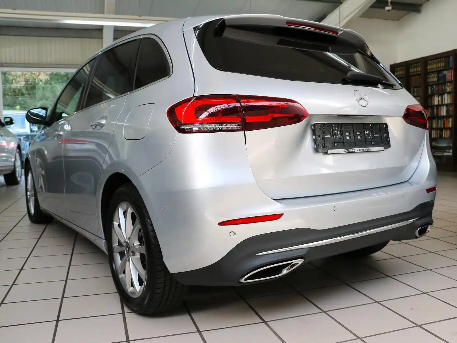 Mercedes-Benz B 200