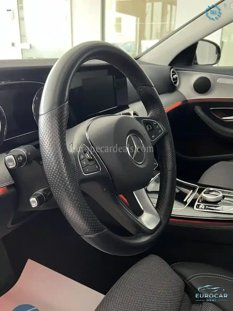 Mercedes-Benz E 200