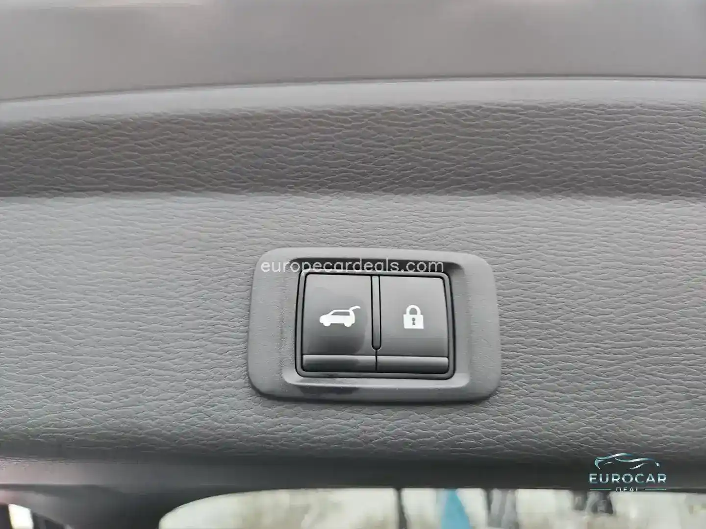 Mitsubishi Plug-in Hybrid Outlander