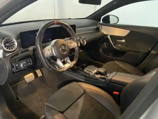 Mercedes-Benz A 35 AMG