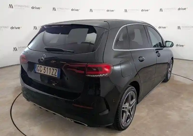 Mercedes-Benz B 250