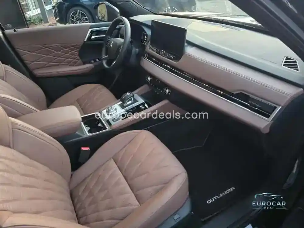 Mitsubishi Plug-in Hybrid Outlander