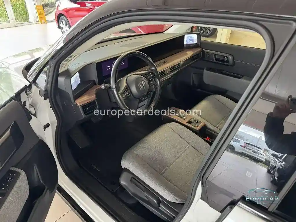 Honda e