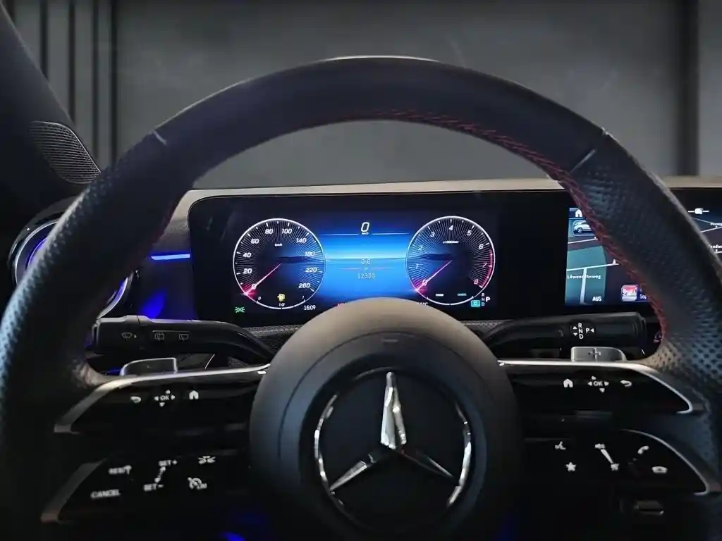 Mercedes-Benz A 200