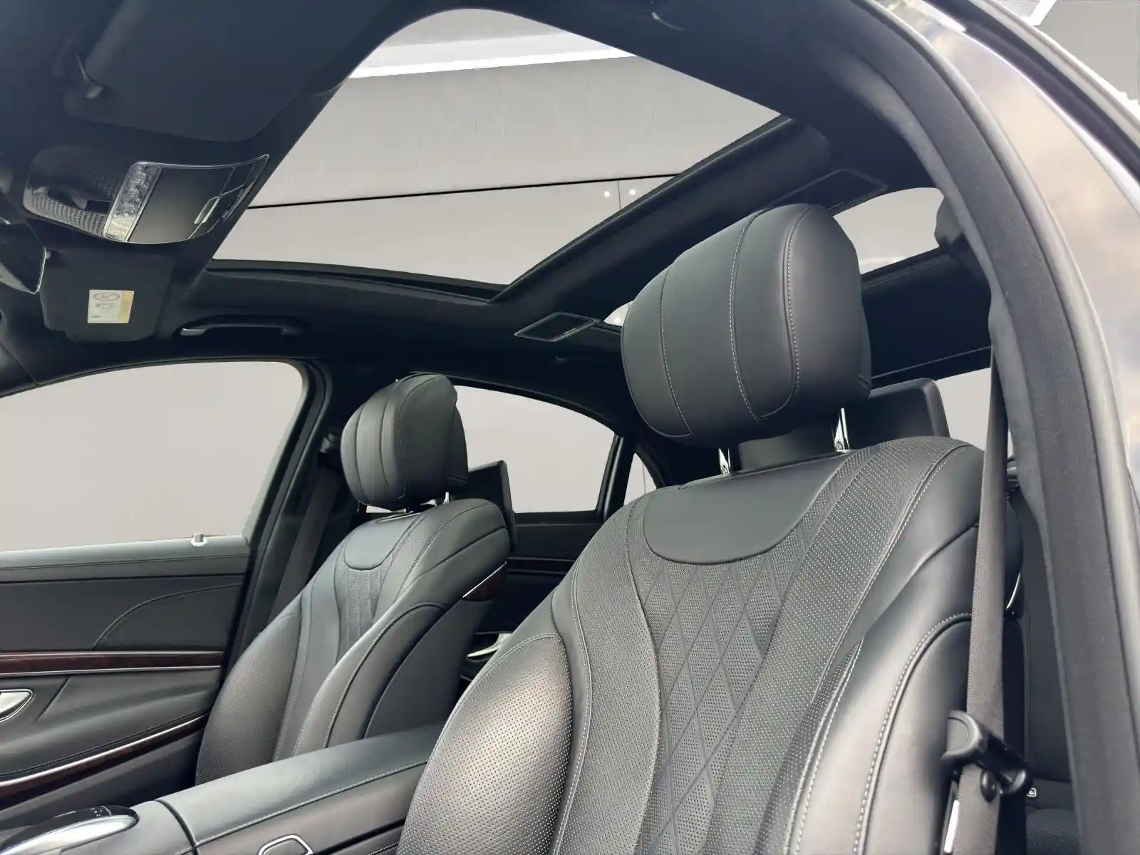 Mercedes-Benz S 500