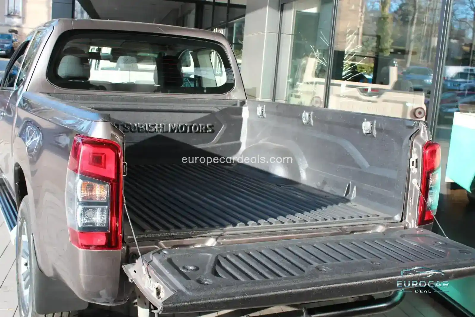 Mitsubishi L200