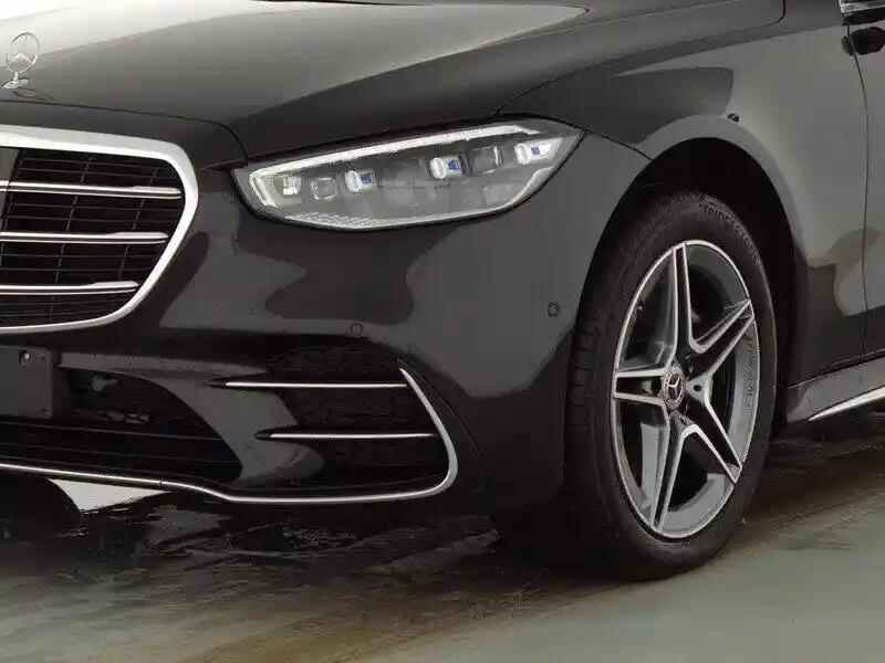 Mercedes-Benz S 500