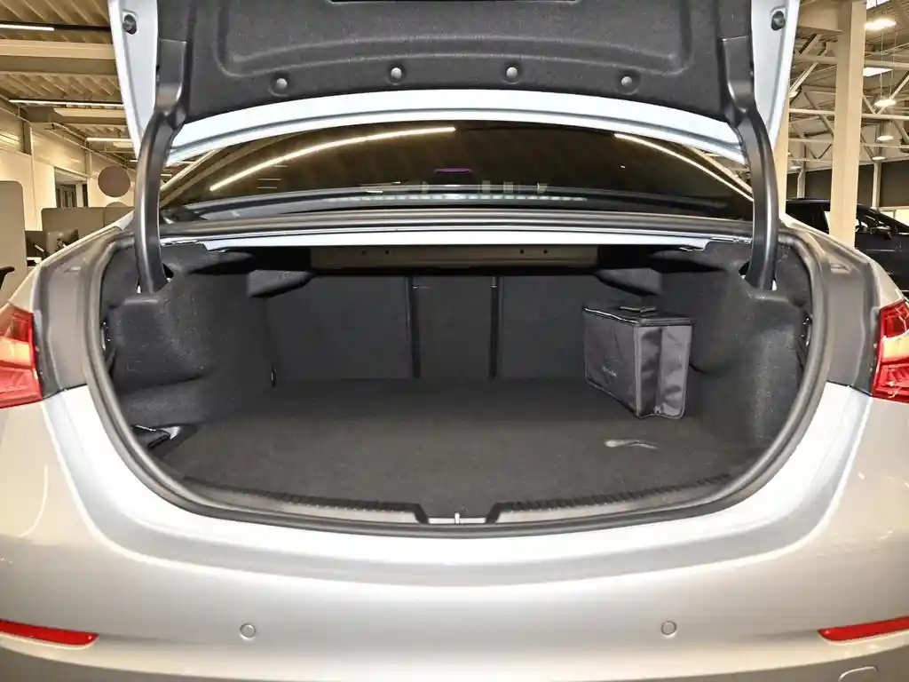 Mercedes-Benz C 400