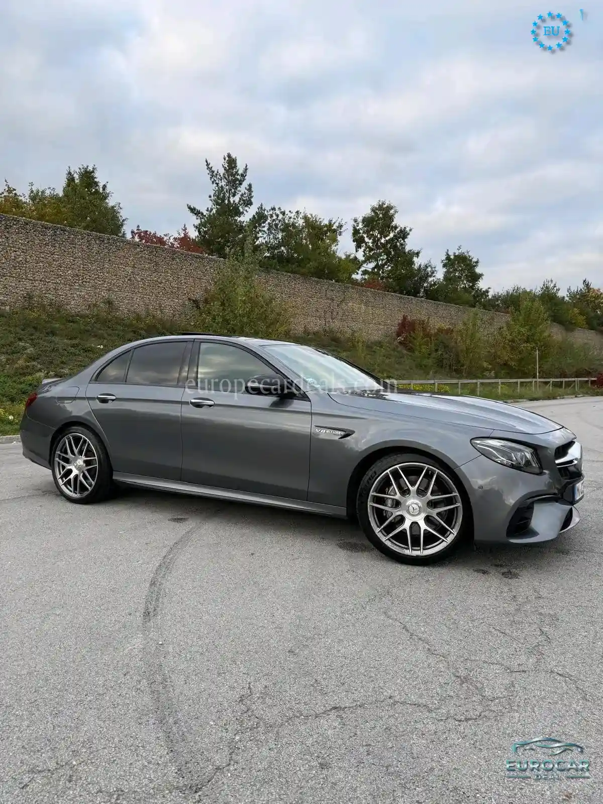 Mercedes-Benz E 63 AMG
