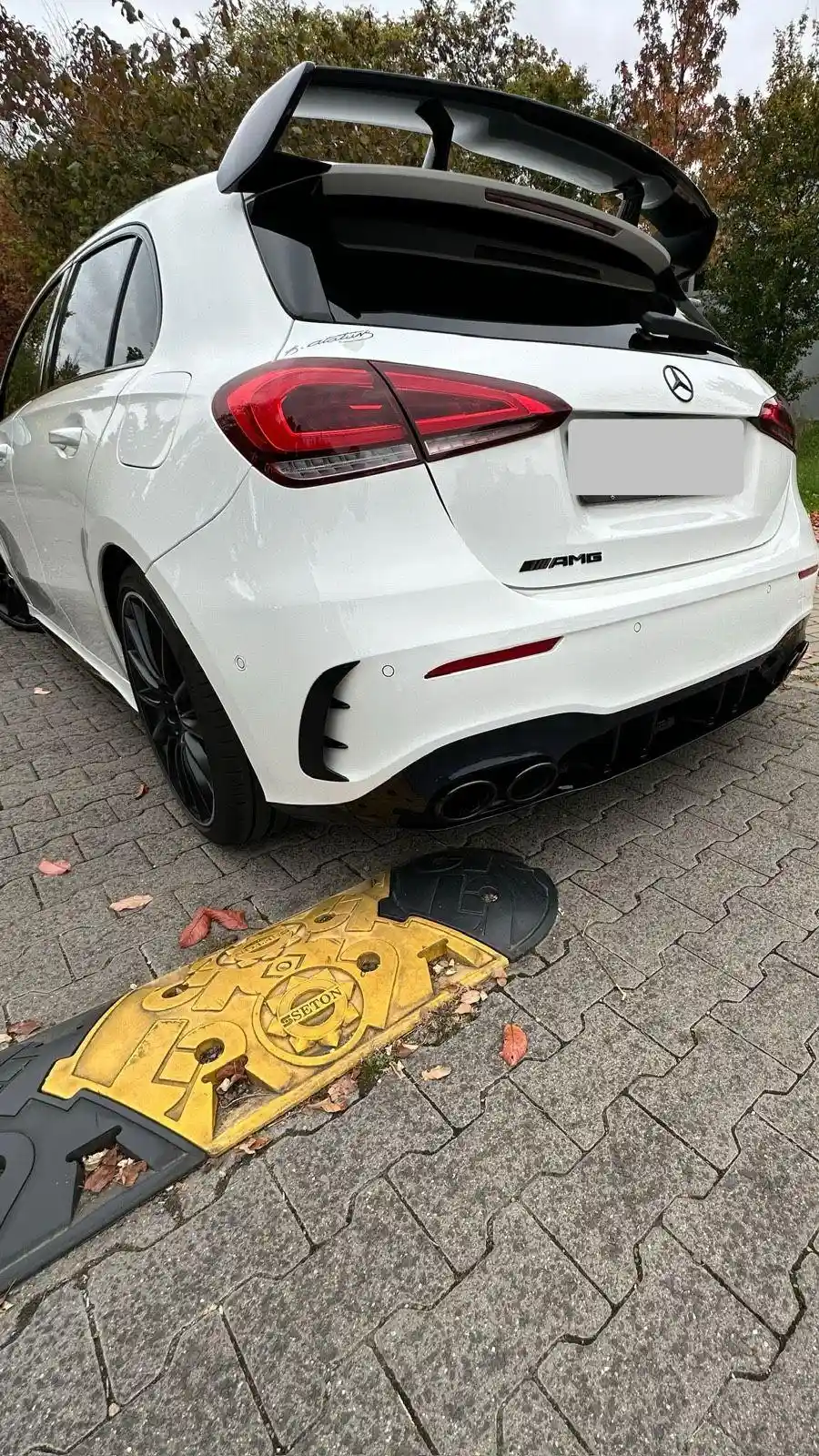 Mercedes-Benz A 35 AMG
