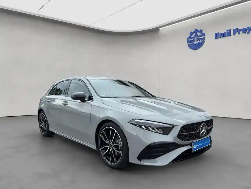 Mercedes-Benz A 180