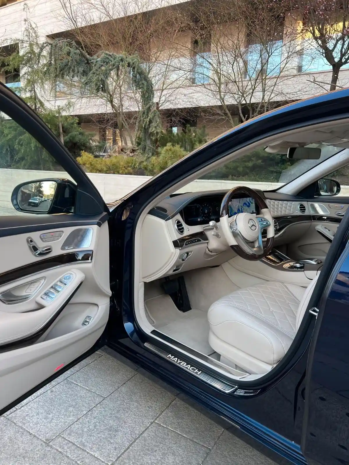 Mercedes-Benz S 560