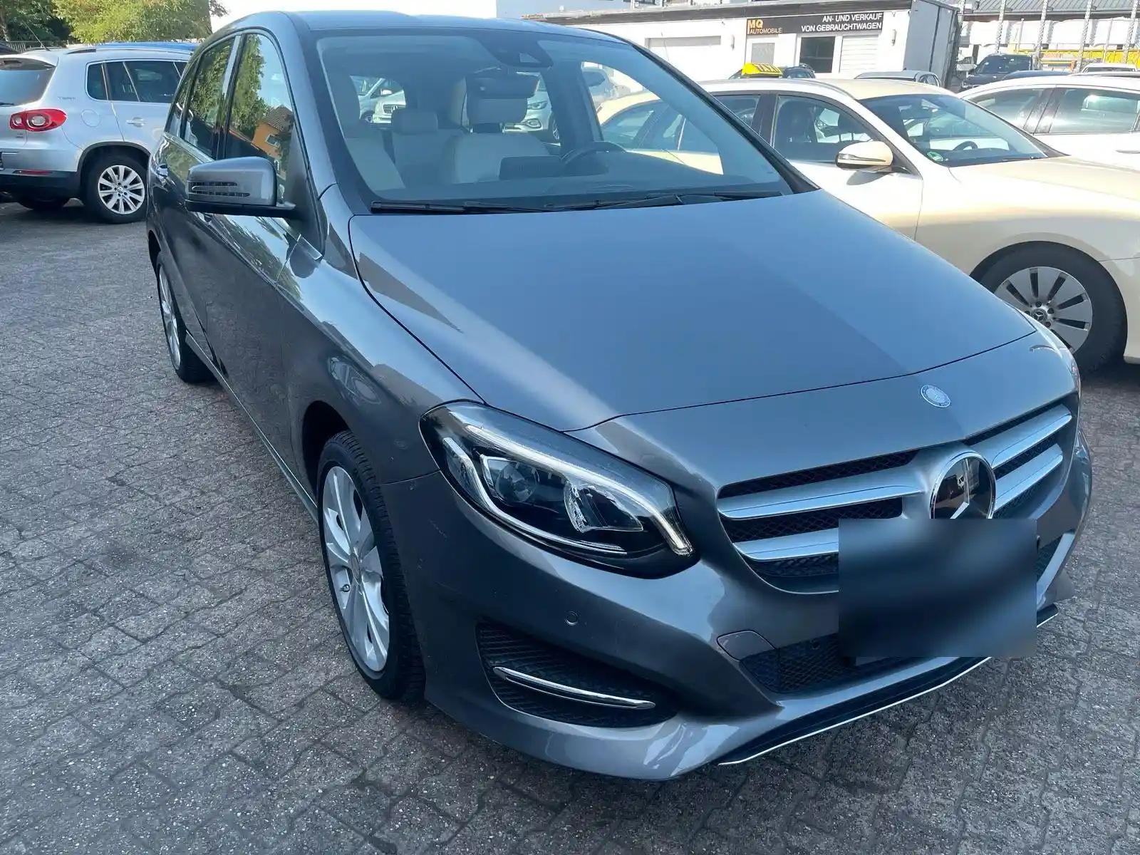 Mercedes-Benz B 220